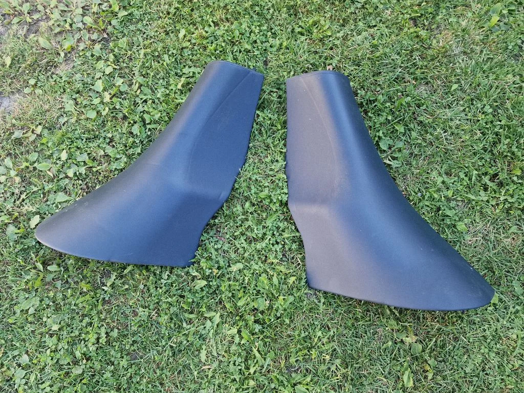 Rear seat side top trim – Land Rover Range Rover L322 (2002-2012)