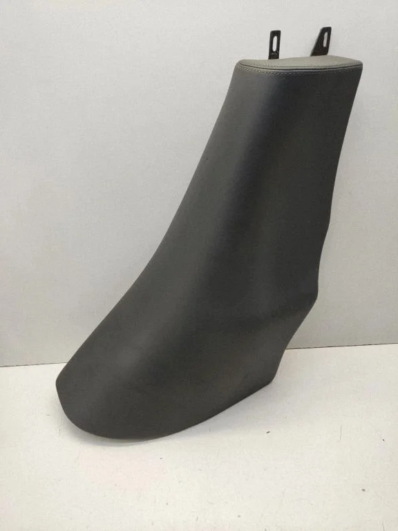 Rear seat side top trim – Land Rover Range Rover L322 (2002-2012)