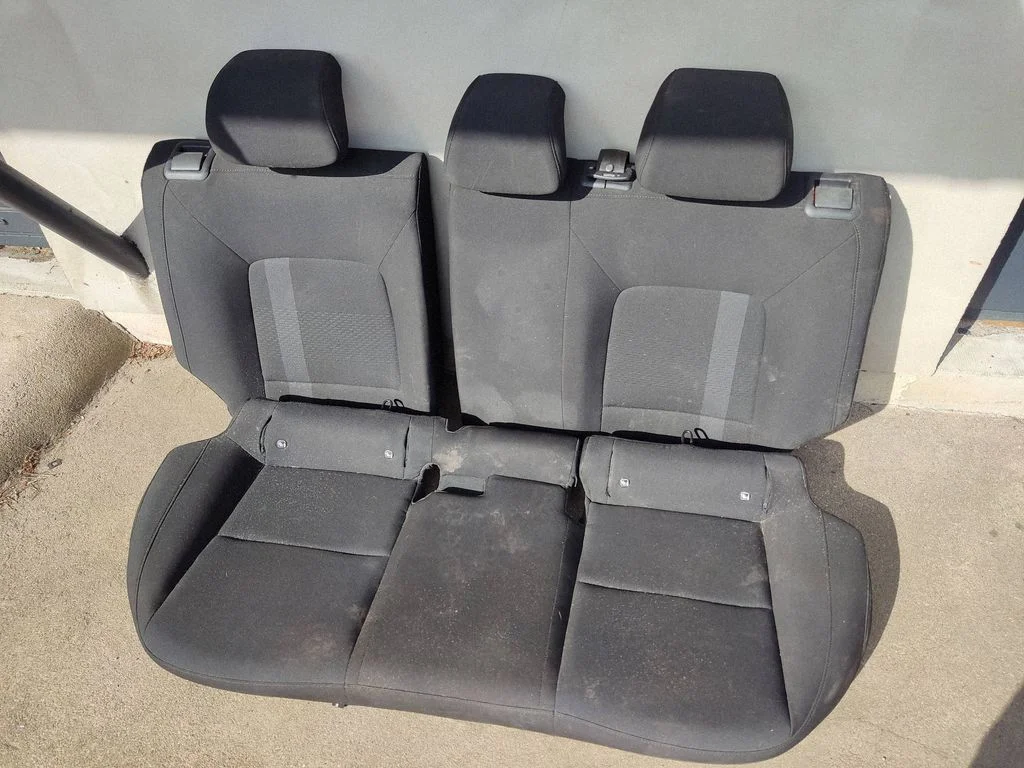 Rear seat 89152Q0010