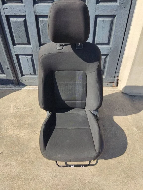 Front passenger seat 80620Q0000
