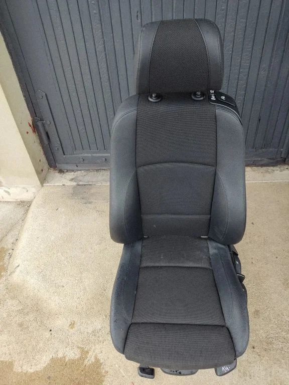 Front passenger seat 9131643