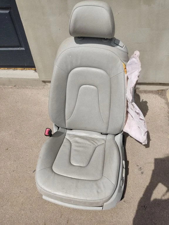 Front passenger seat 8T0971365C
