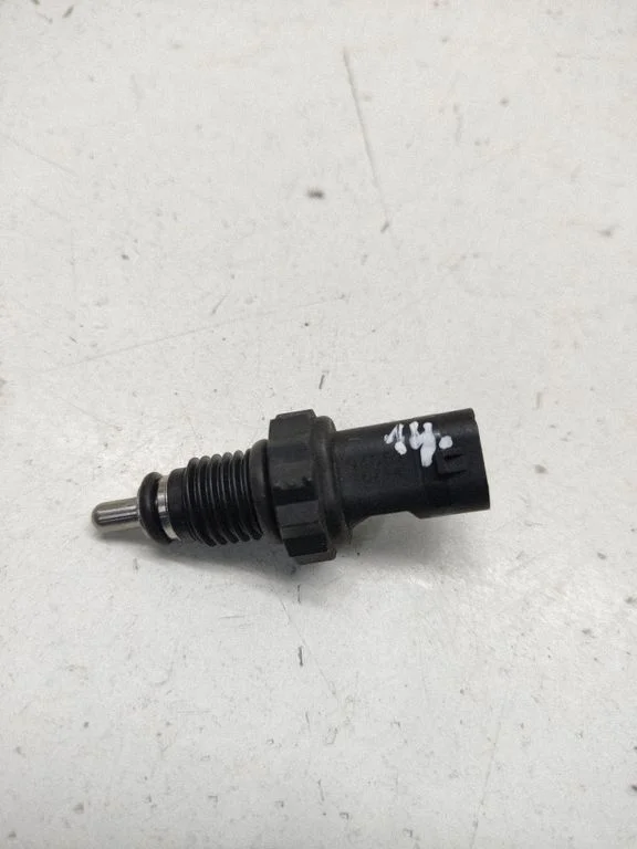 Czujnik temperatury płynu chłodniczego – BMW Seria 5 G30 G31 G38 (2016-)