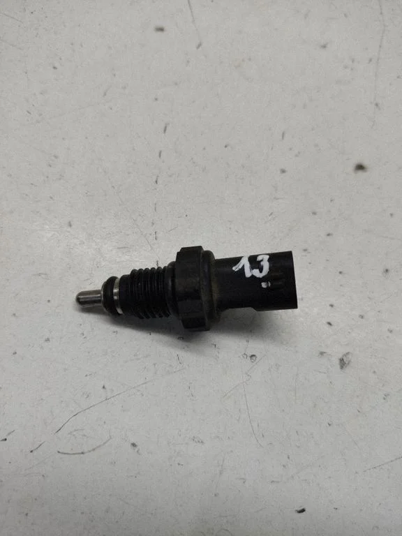 Czujnik temperatury płynu chłodniczego – BMW Seria 5 G30 G31 G38 (2016-)