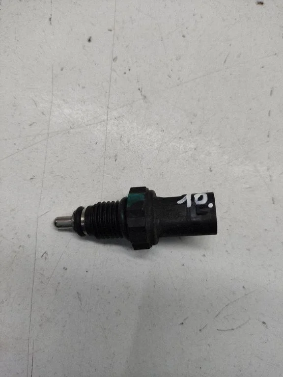 Czujnik temperatury płynu chłodniczego – BMW Seria 5 G30 G31 G38 (2016-)
