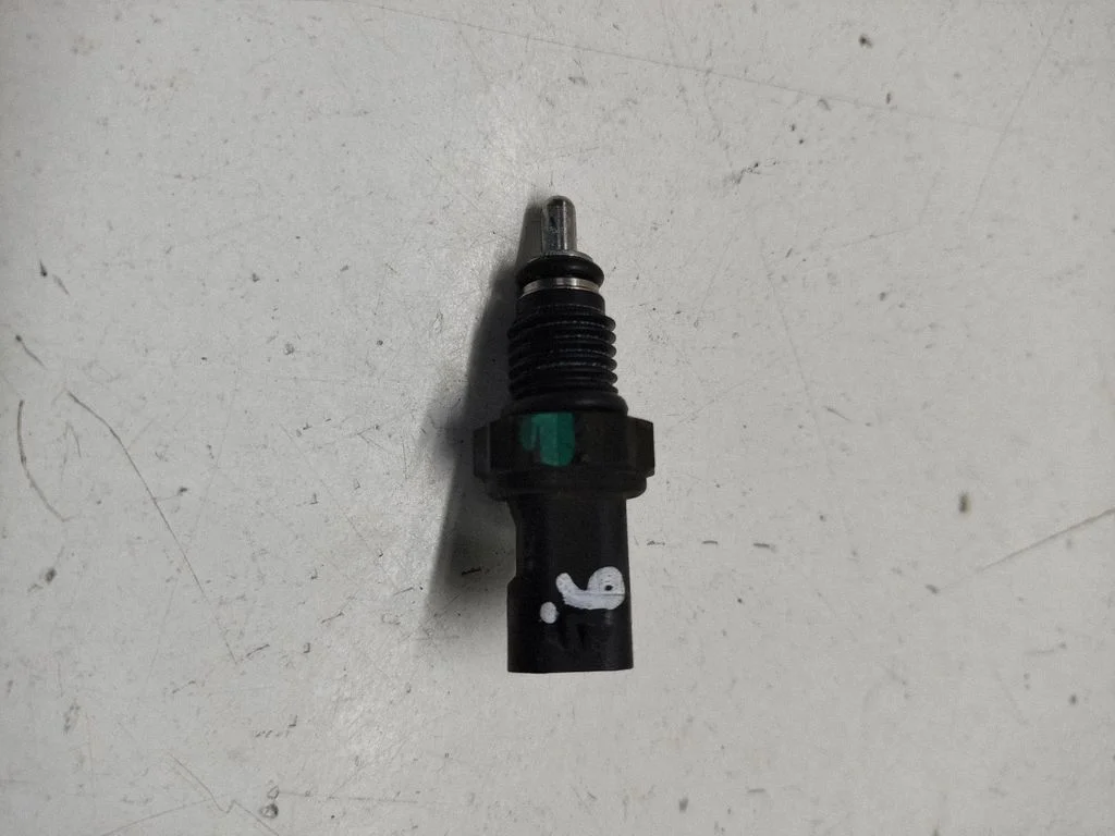 Czujnik temperatury płynu chłodniczego – BMW Seria 5 G30 G31 G38 (2016-)
