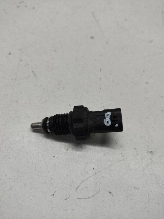 Czujnik temperatury płynu chłodniczego – BMW Seria 5 G30 G31 G38 (2016-)