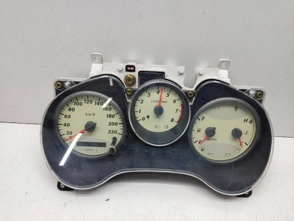Speedometer (instrument cluster) – Toyota RAV 4 (XA20) (2000-2005)
