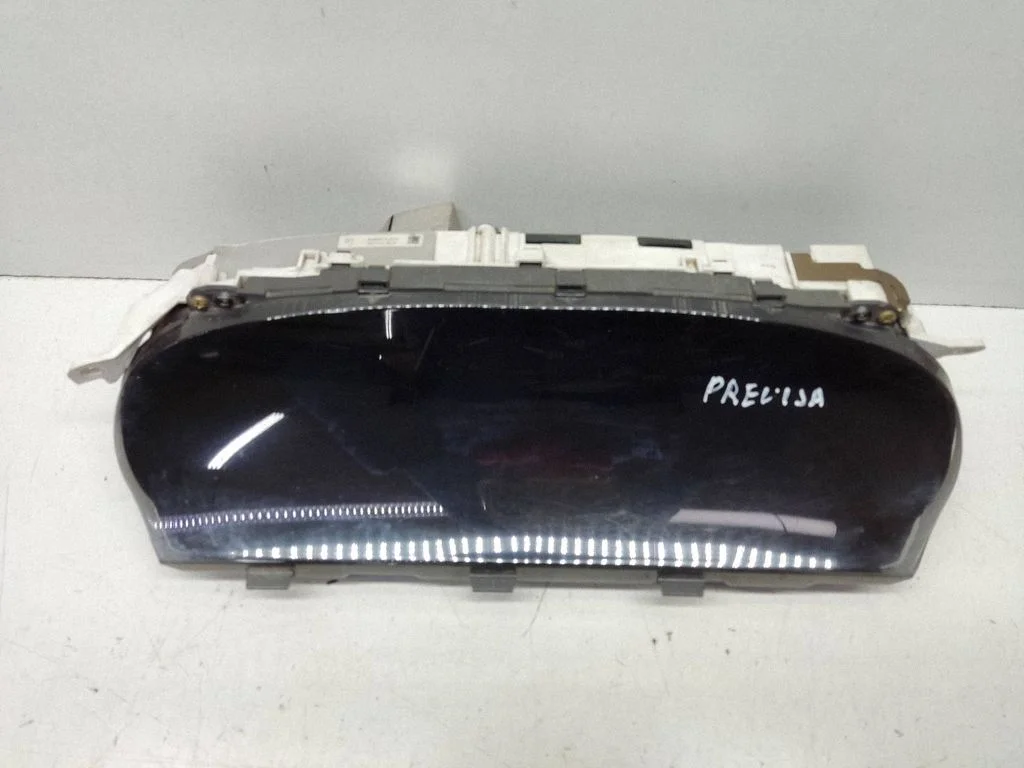 Speedometer (instrument cluster) 838002J010 – Toyota Previa (XR30, XR40) II (2000-2006)