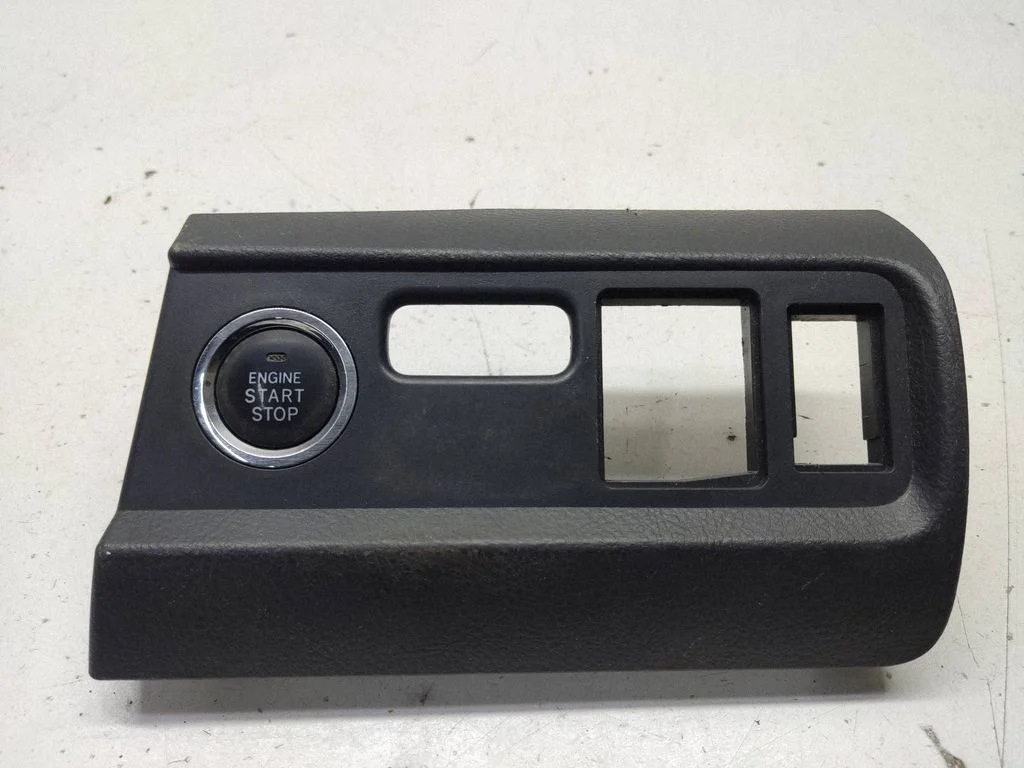 Engine start stop button switch – Toyota Corolla Verso AR10 (2004-2009)