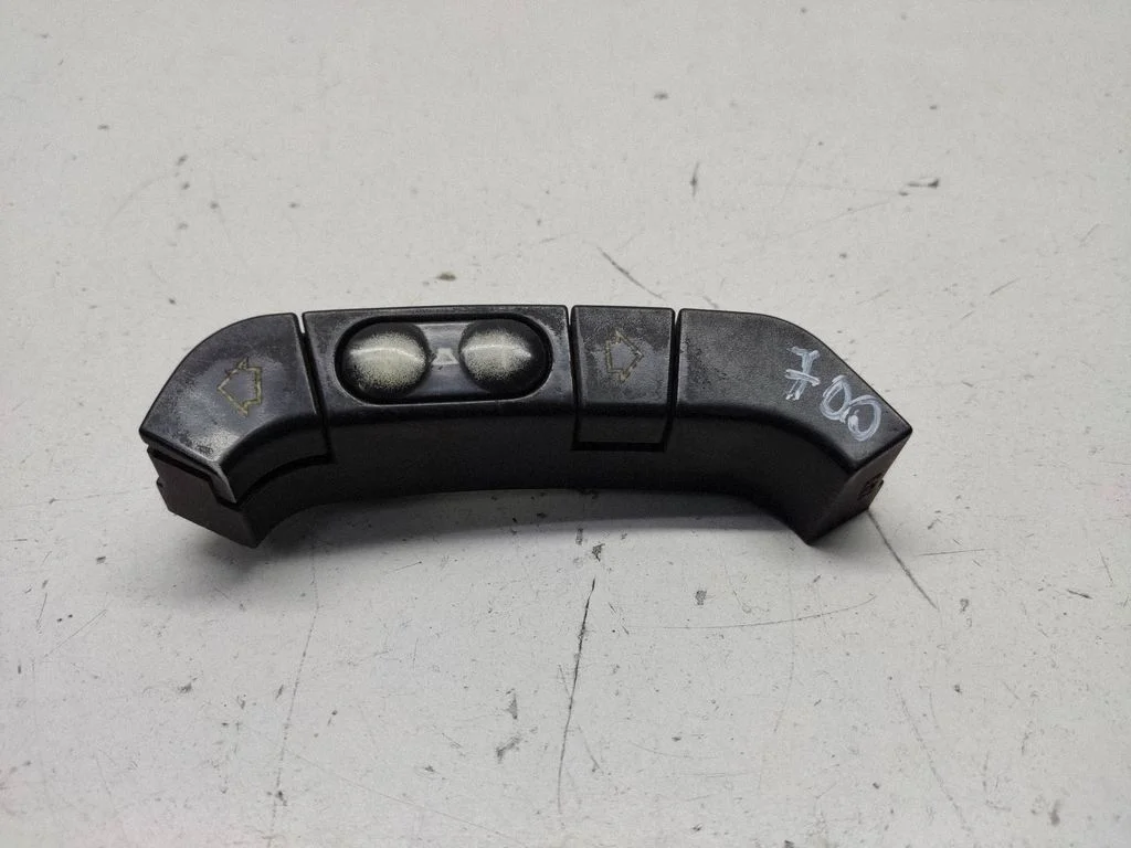 Other switches/knobs/shifts 8363700