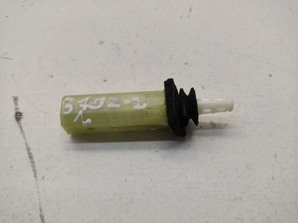 Fuel tank opening switch – Nissan 370Z (2009-2020)