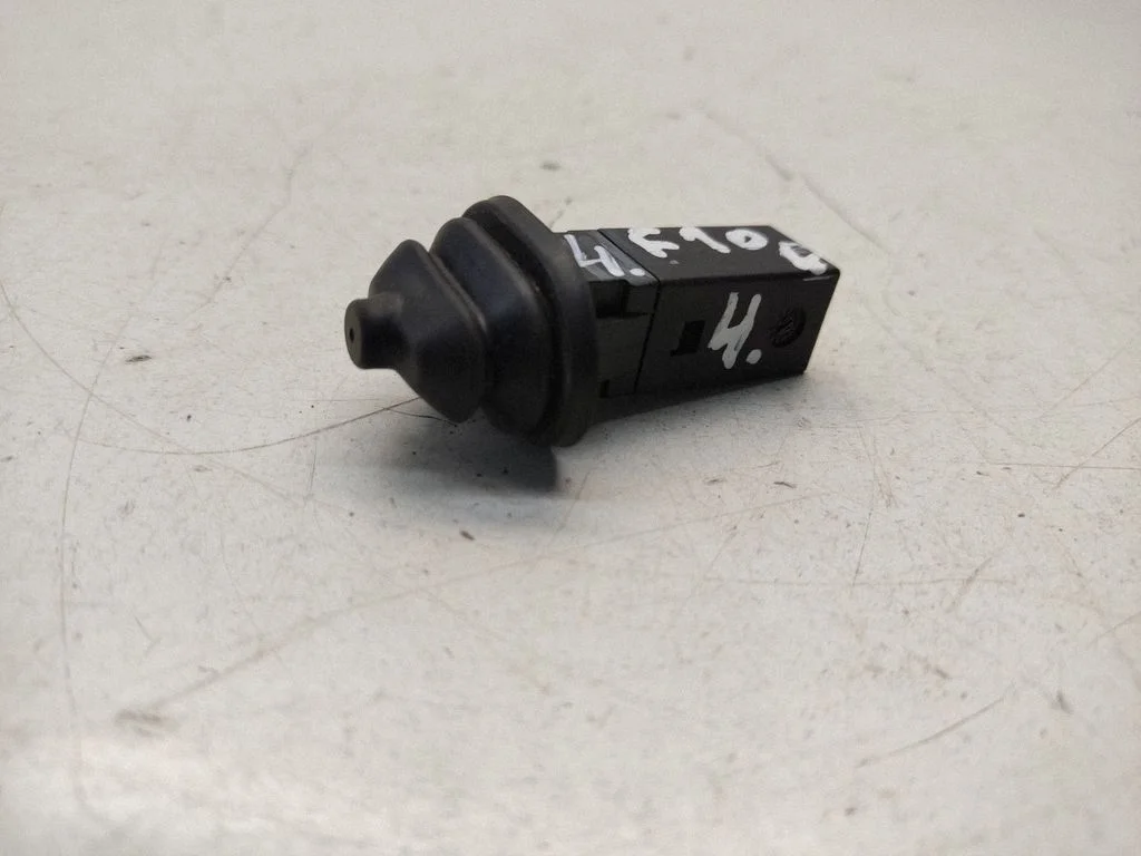 Fuel tank opening switch – BMW 5 Series F10 F11 (2009-2016)