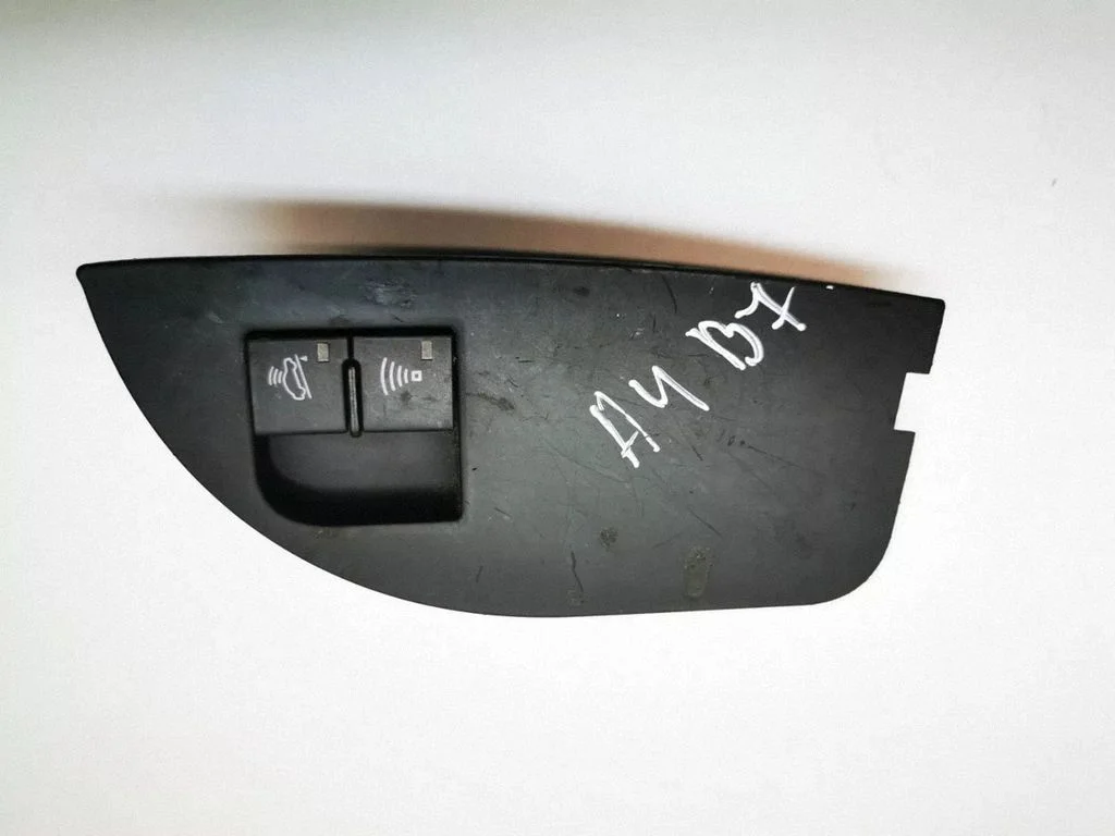 Alarm switch – Audi A4 S4 B7 8E 8H (2005-2008)