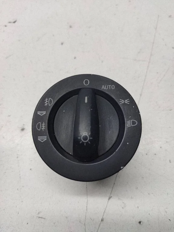 Light switch 4F2941531D
