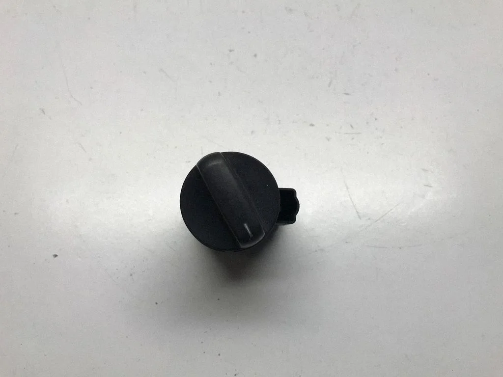 Light switch 8363683