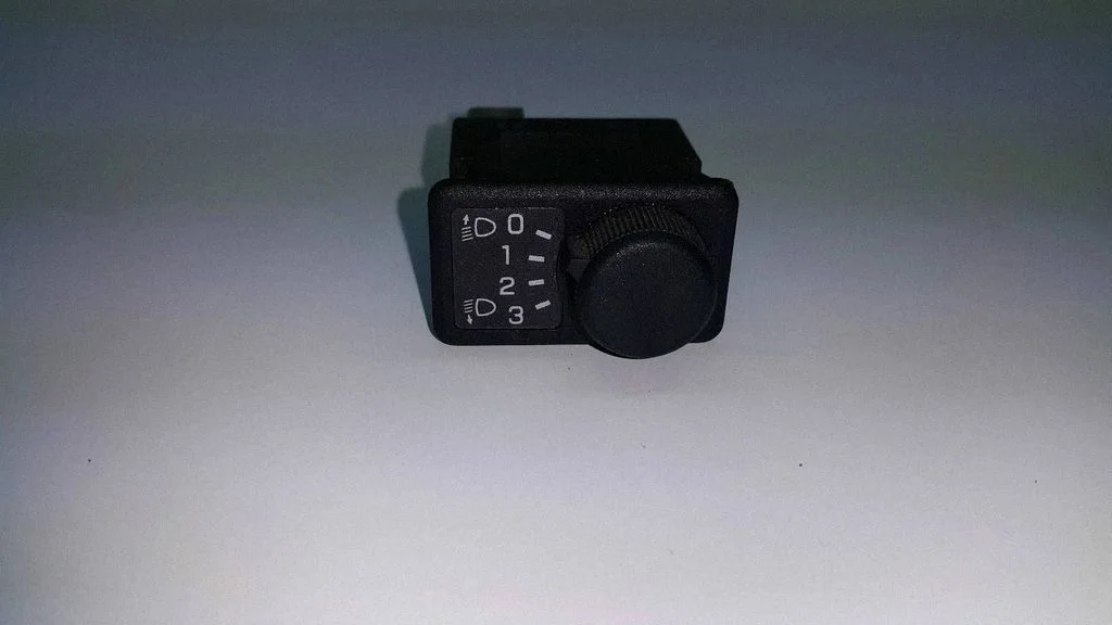 Headlight level height control switch 369978