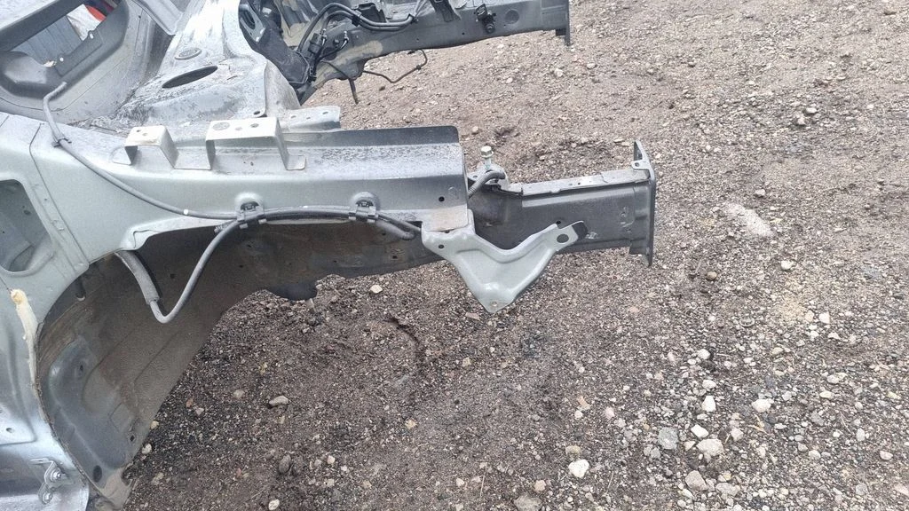 Esimene küljepaneel – KIA Ceed (2018-)