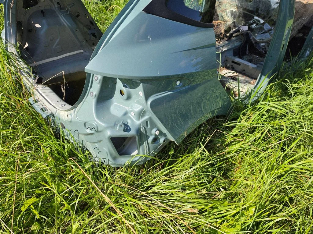 Rear quarter panel – rear right