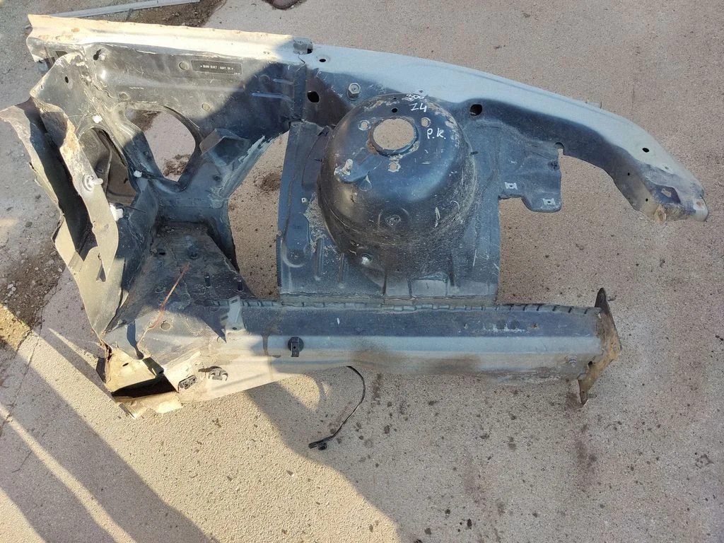 Esimene küljepaneel – BMW Z4 E85 E86 (2002-2008)