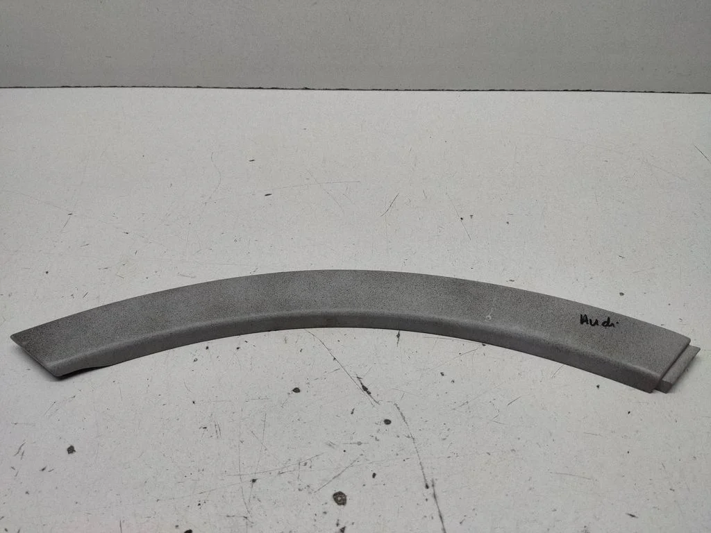 Rear arch trim 4M0854820
