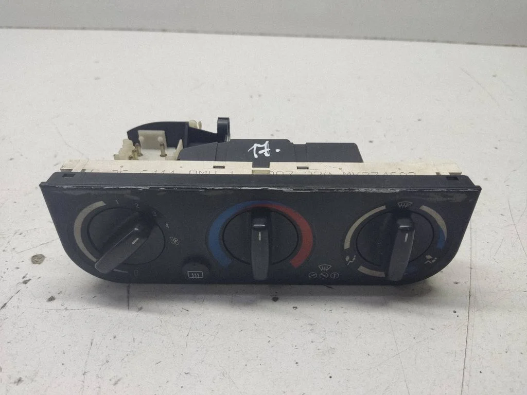 Climate control unit 1387320