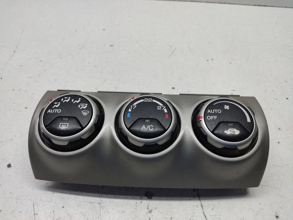 Climate control unit – Honda CR-V (2002-2006)