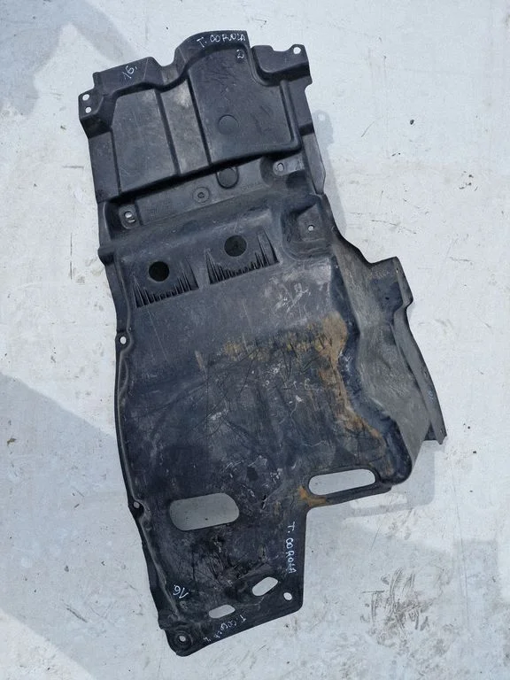 Wykładzina skrzyni ładunkowej – Toyota Corolla Verso E121 (2001-2004)