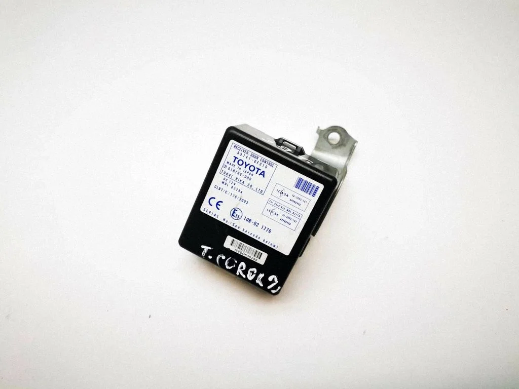 Door central lock control unit/module – Toyota Corolla Verso AR10 (2004-2009)