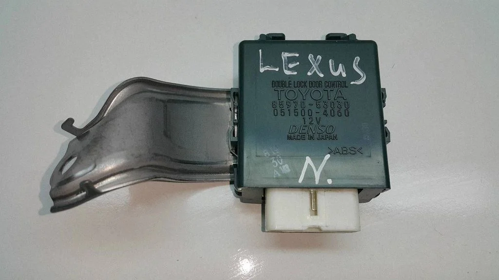Door central lock control unit/module – Lexus IS 220D-250-350 (2006-2013)
