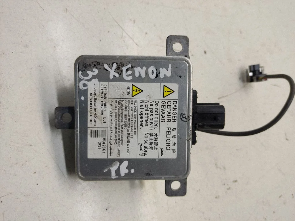 Xenon control unit/module – Mitsubishi Outlander (2013-2021)
