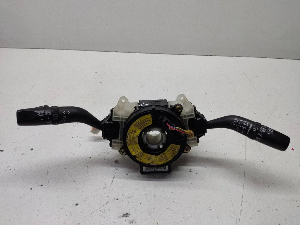Wiper turn signal indicator stalk/switch 17D318