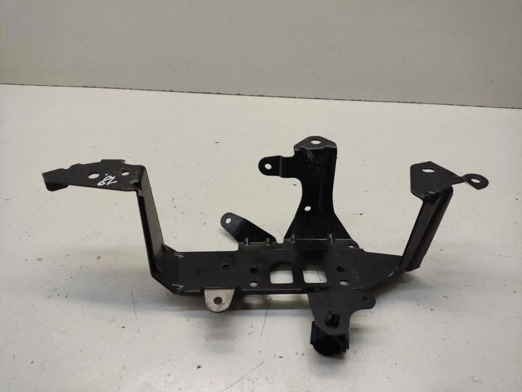 EGR valve cooler bracket – BMW 3 Series G20 G21 (2019-)