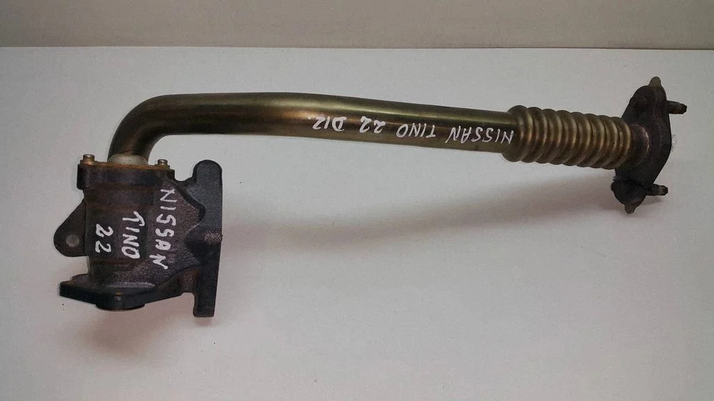 EGR valve line/pipe/hose – front