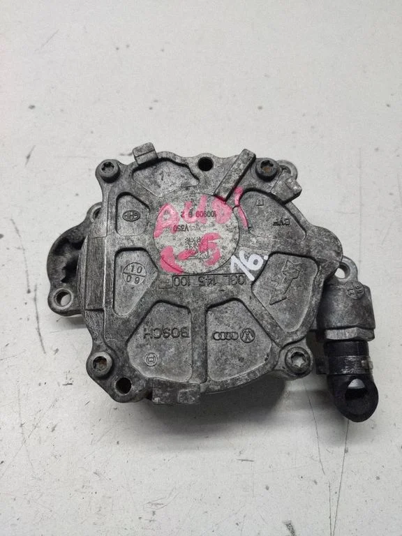 Vacuum pump 03L145100