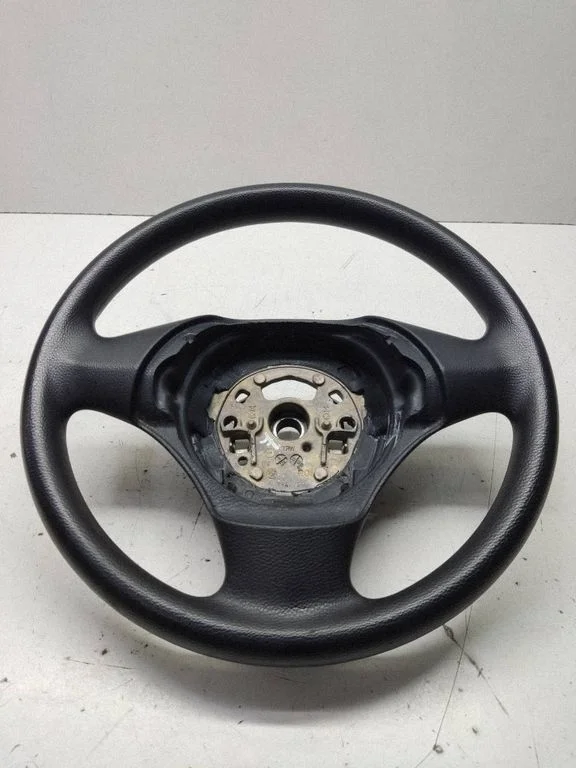 Steering wheel 6763076