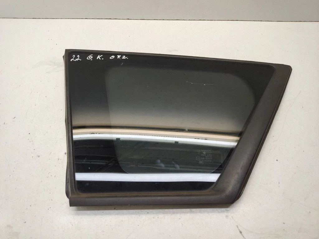 Rear vent window glass – Mitsubishi Outlander (2007-2012)