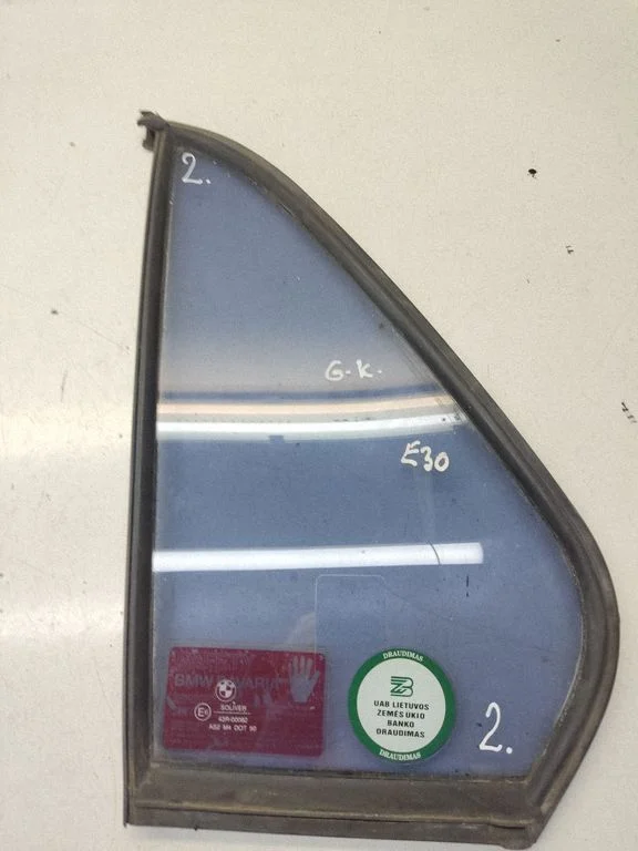 Rear vent window glass – BMW 3 Series E30 (1983-1994)