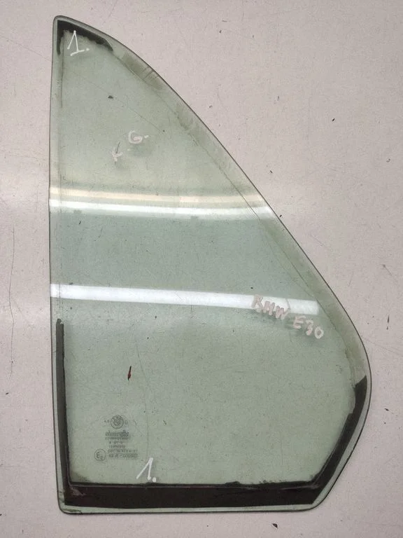 Rear vent window glass – BMW 3 Series E30 (1983-1994)