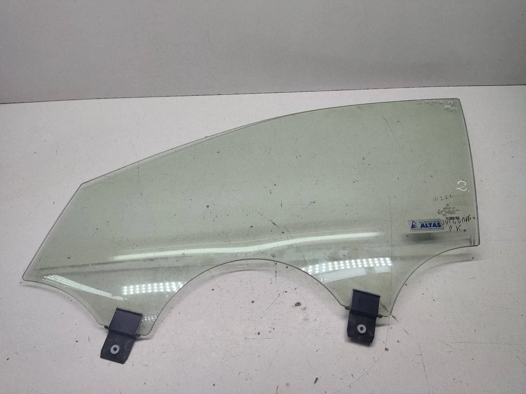 Front door window glass four-door – Mercedes-Benz S-Class W221 (2005-2013)