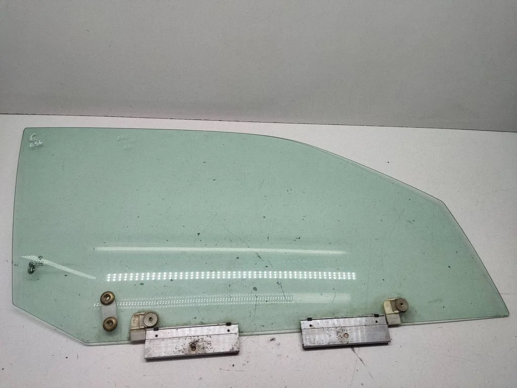 Front door window glass four-door 43R00049