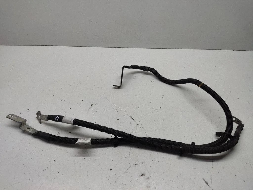 Positive cable (battery) – Mercedes-Benz Vito Viano W447 (2014-)