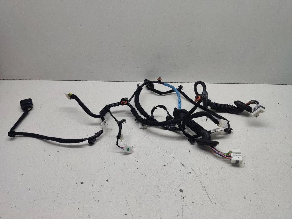 Rear door wiring loom 91630Q0070