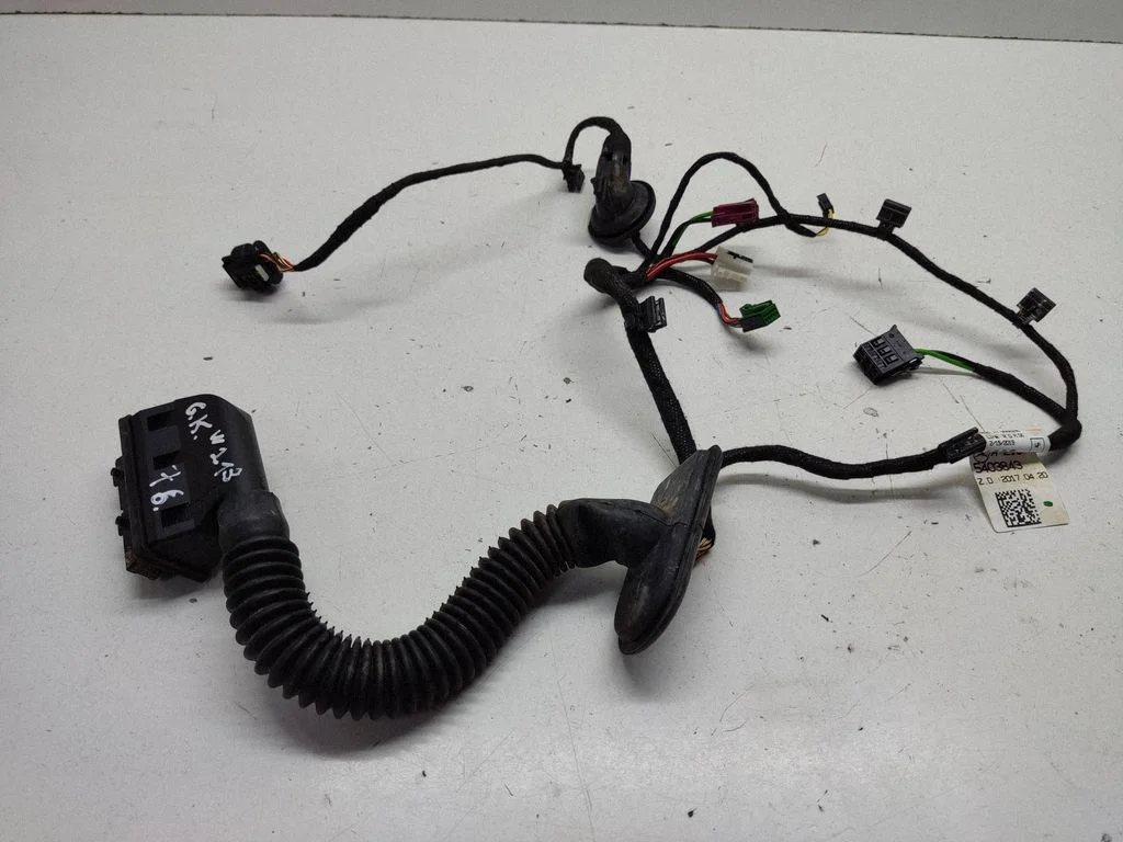 Aizmugurējo durvju vadu instalācija – Mercedes-Benz E klase W213 (2016-)