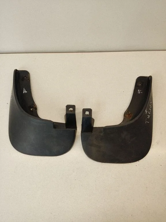 Front mudguard 868312E010