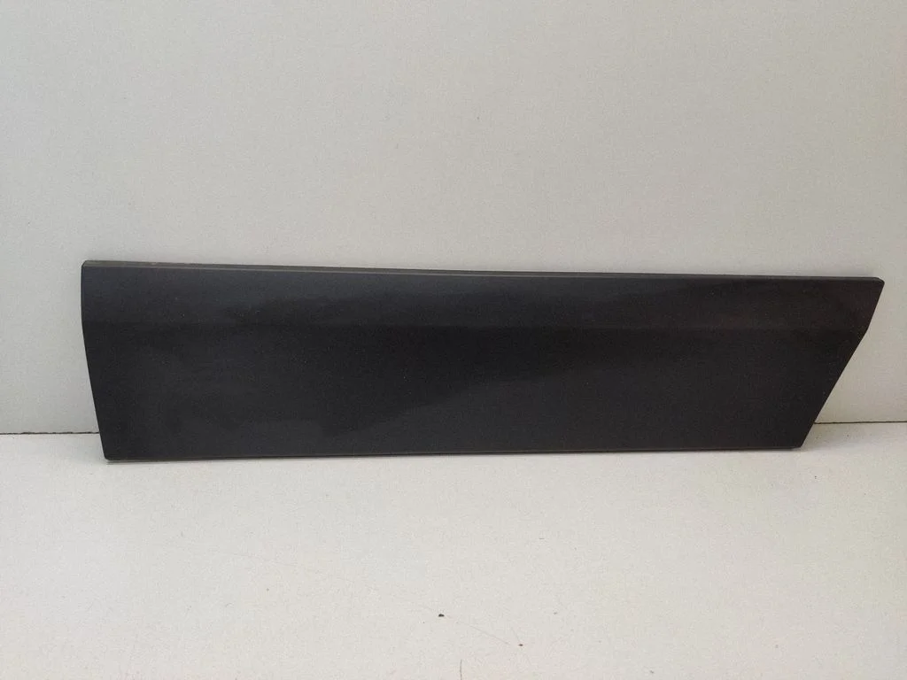Front door trim (molding) – Mercedes-Benz Sprinter W906 (2006-2018)