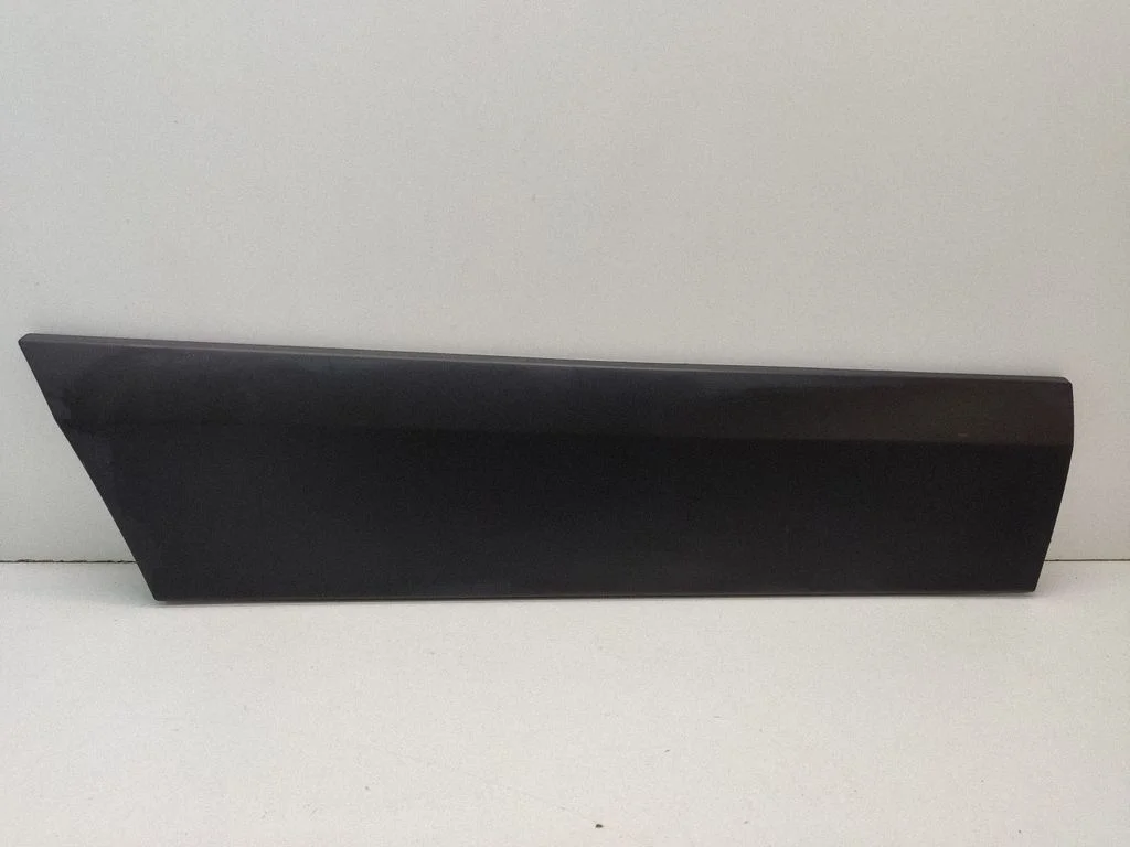 Front door trim (molding) – Mercedes-Benz Sprinter W906 (2006-2018)