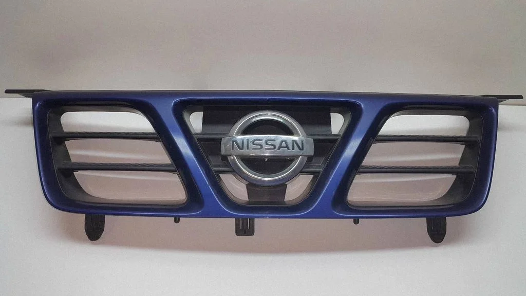 Front grill 623108H700