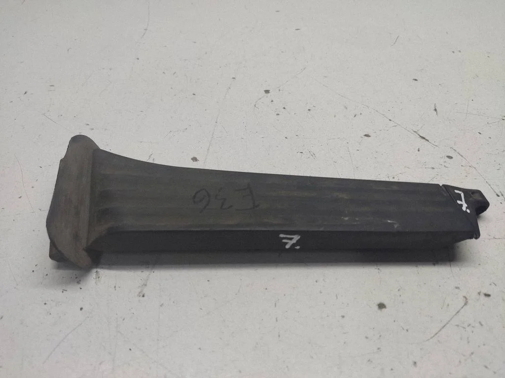 Accelerator throttle pedal 11588551