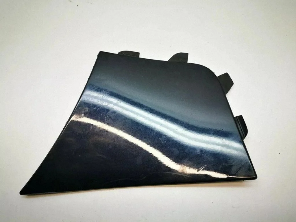 Rear bumper corner part panel trim – Volvo XC90 (2003-2006)